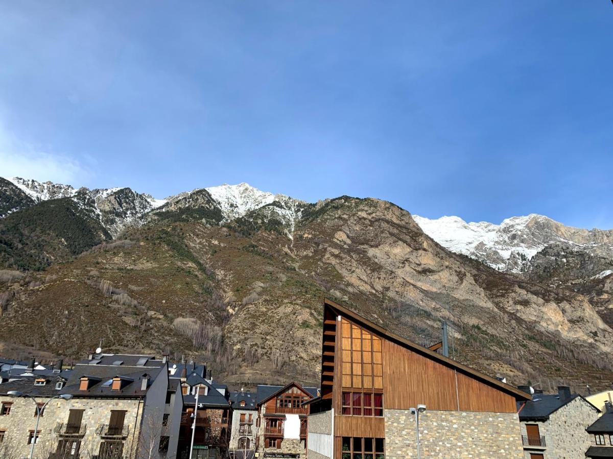 Bpirineos-Salenques Apartment Бенаск Екстериор снимка