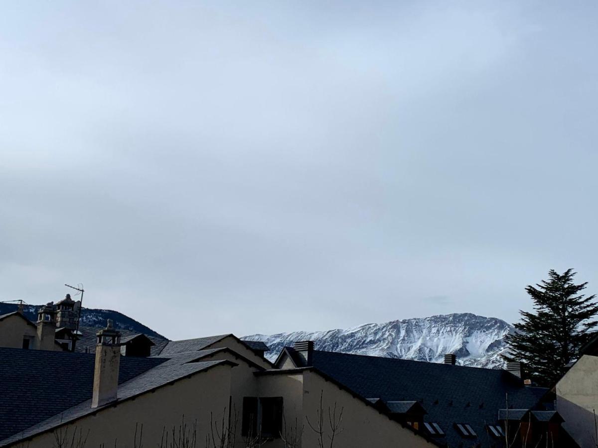 Bpirineos-Salenques Apartment Бенаск Екстериор снимка